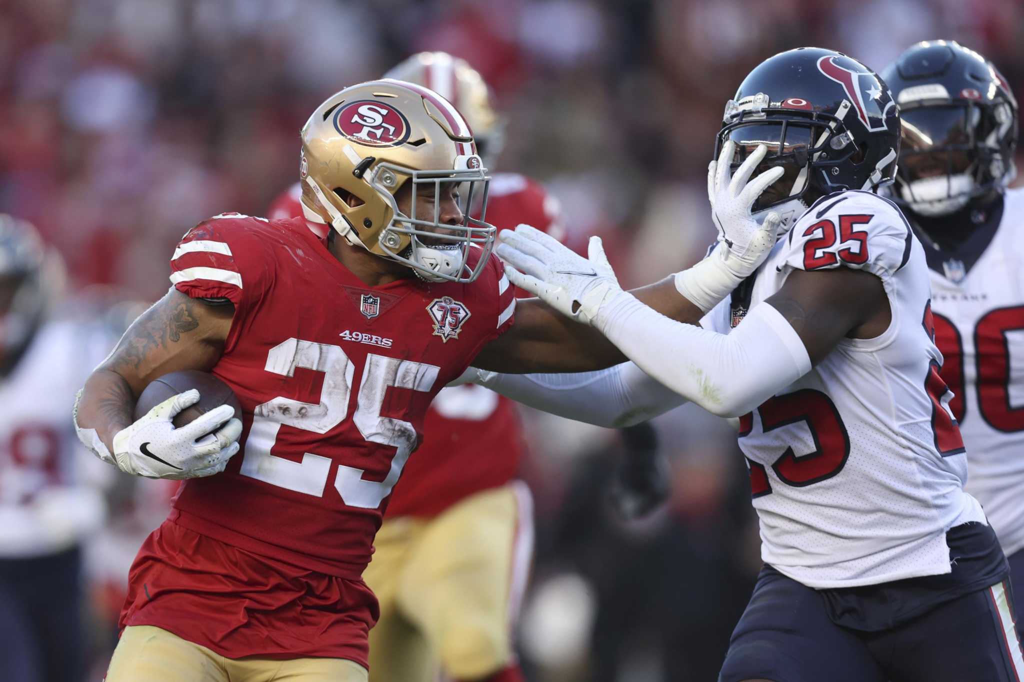 49ers' Elijah Mitchell to Miss 'at Least Probably a Week' with