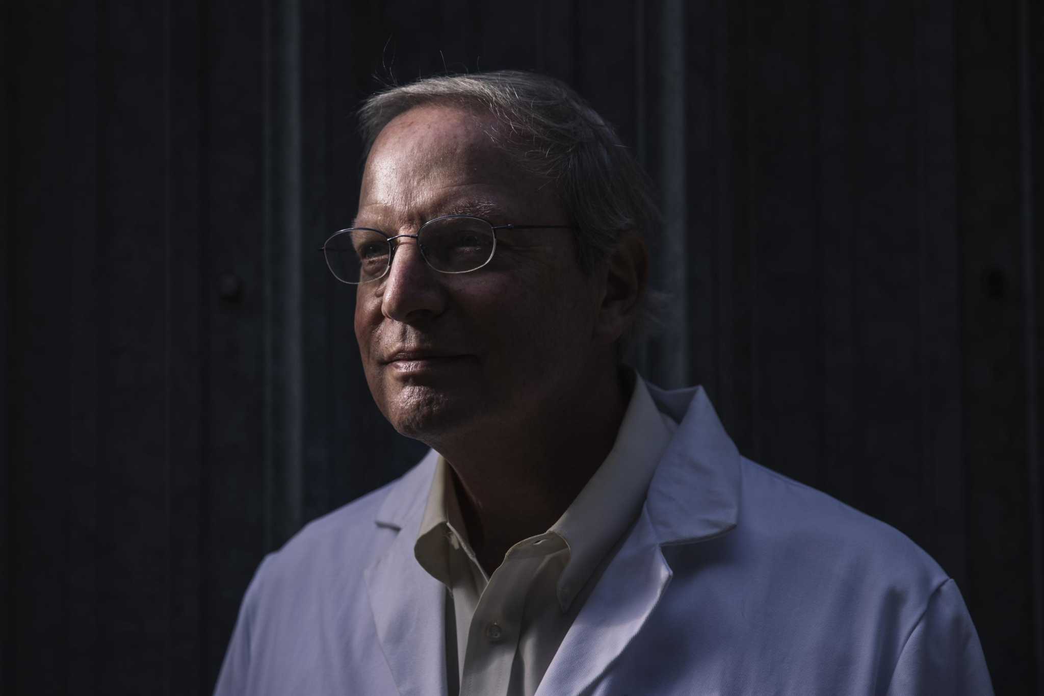 Why UCSF’s Bob Wachter says COVID variant BA.5 is ‘a different beast’ – San Francisco Chronicle