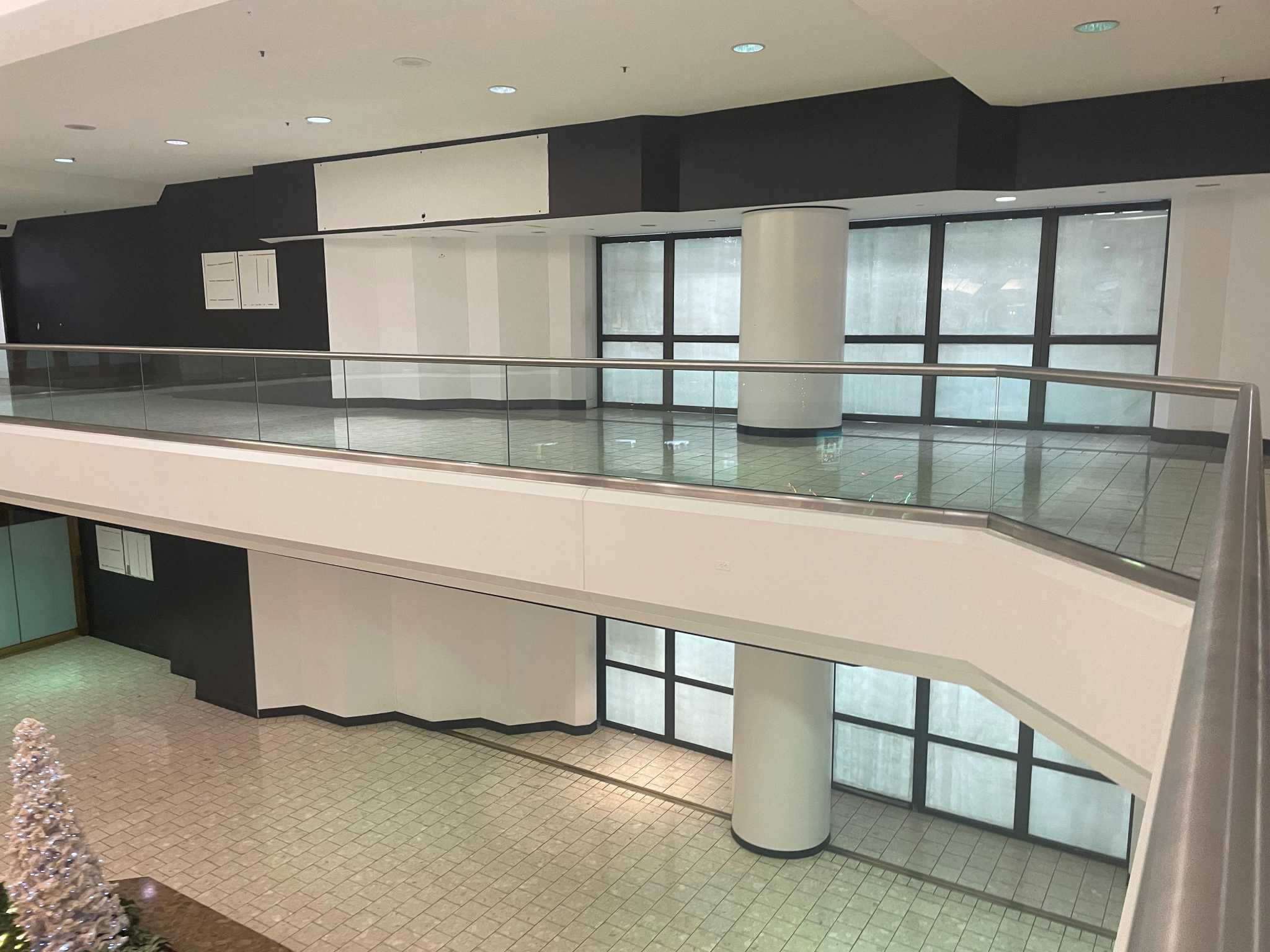 Saks Off 5th to open new Stamford store on High Ridge Road