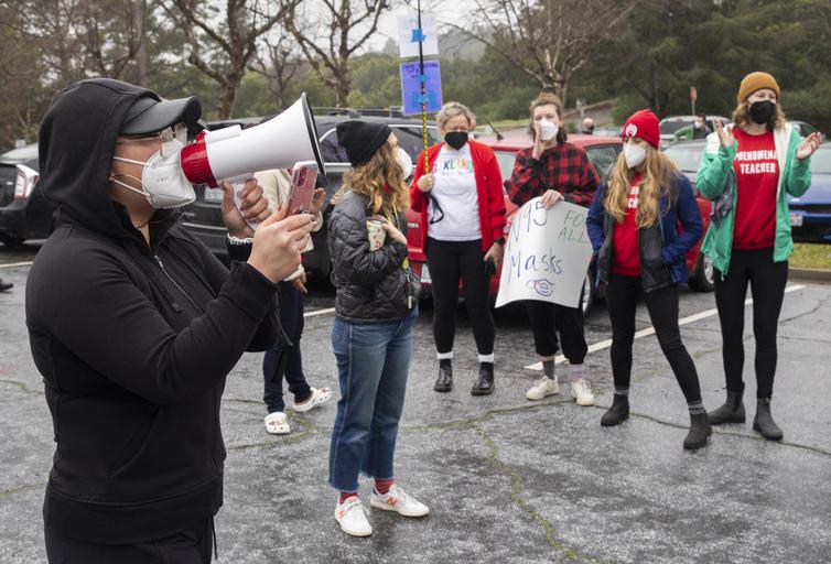Bay Area schools move to temporary online instruction to weather omicron - Vimarsana News