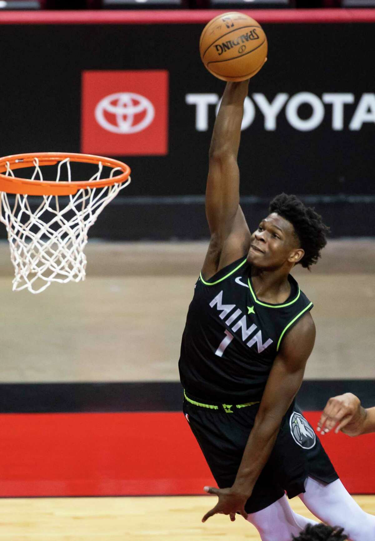 Jalen Greens Dunk Contest Brilliance A Showcase Of Gravity Defying Skill - iutibc4