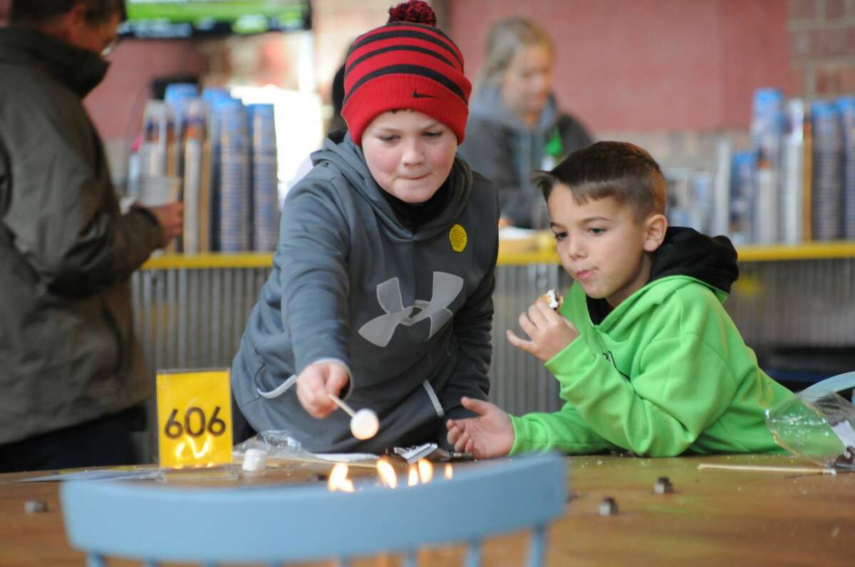 Ice rink brings new blade runners to Grafton