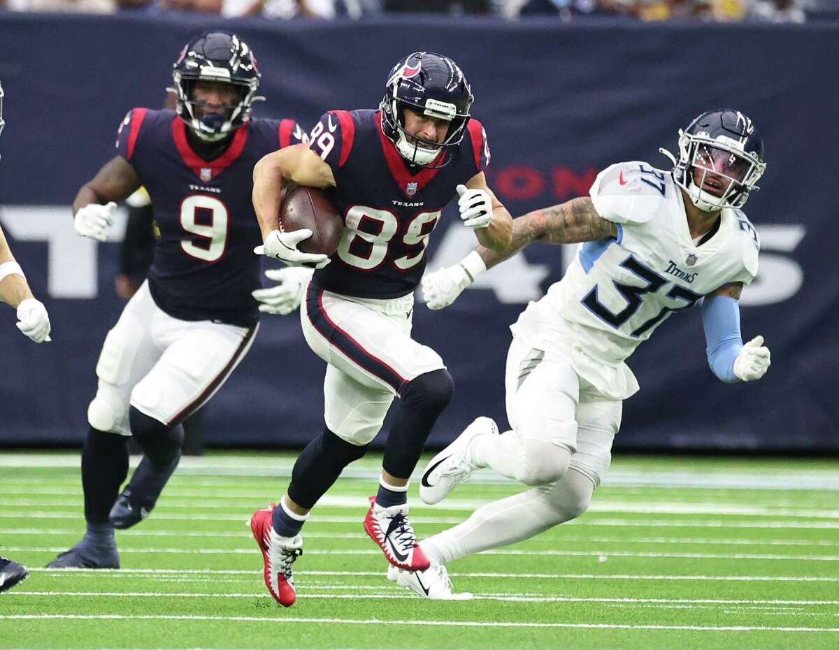 Tennessee Titans vs Houston Texans - January 09, 2022