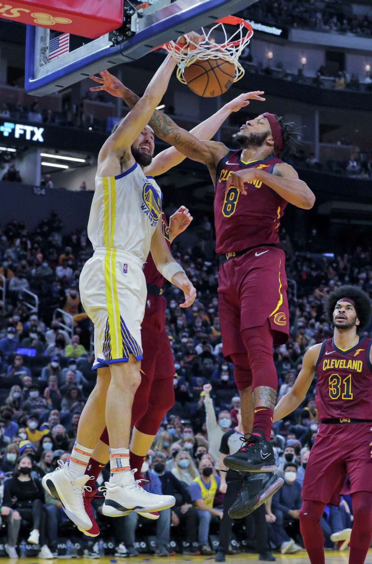 Klay Thompson Makes Triumphant Return To Warriors After 941-day Hiatus