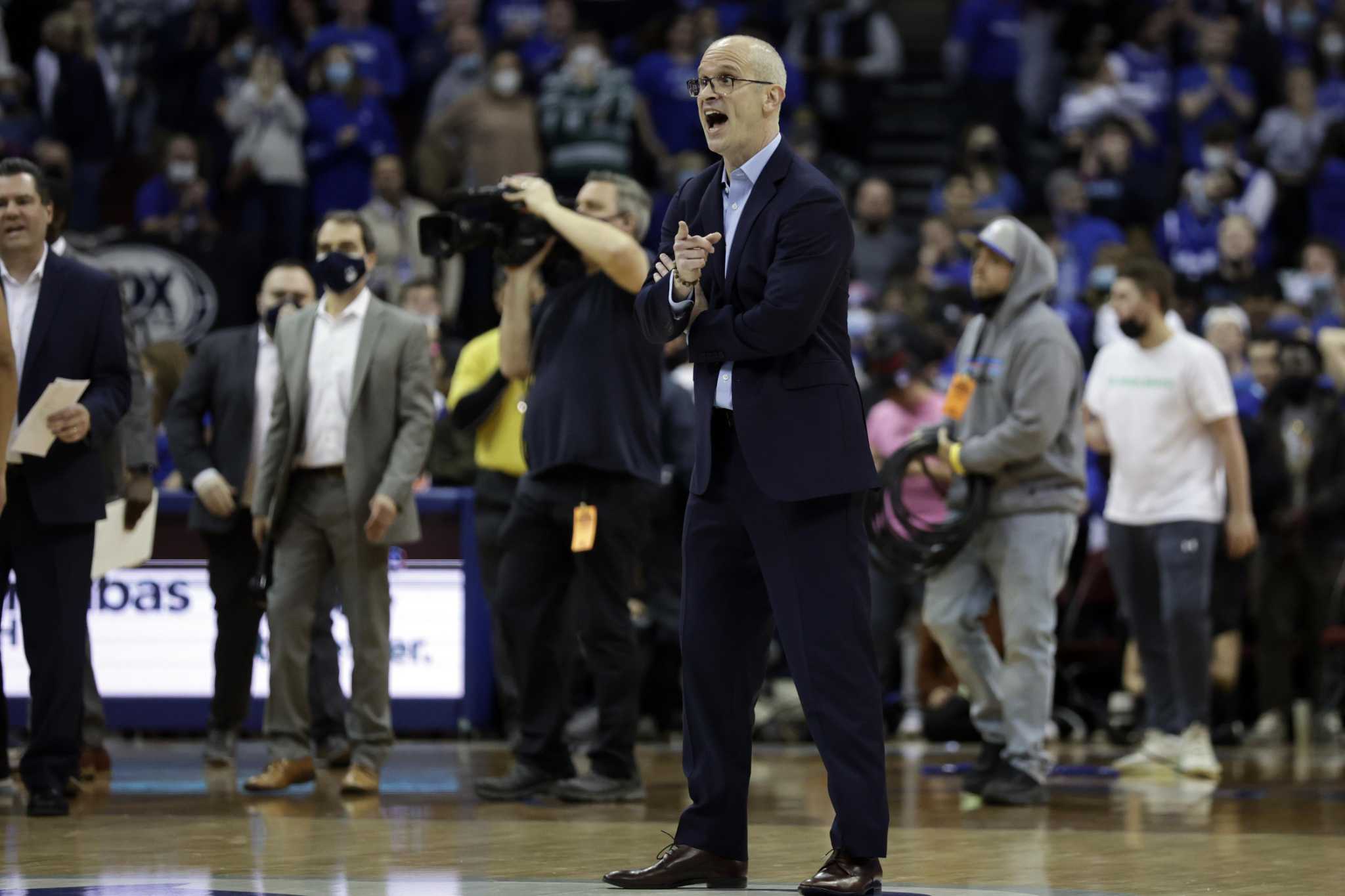 How can UConn solve late-game struggles? Dan Hurley says Huskies must stop 'playing with fire' - Vimarsana News