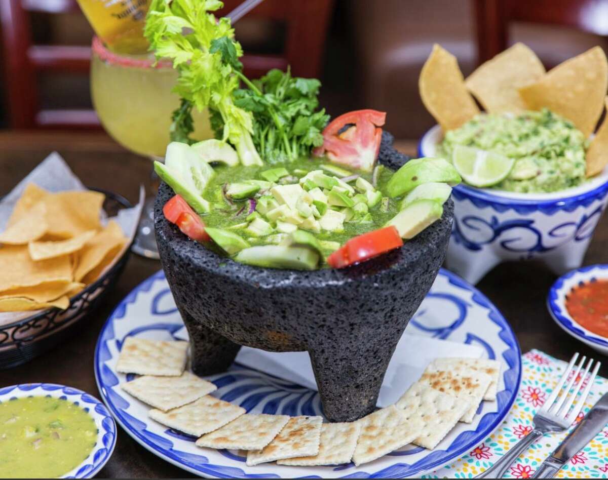 Trumbull restaurants opening amidst COVID surge