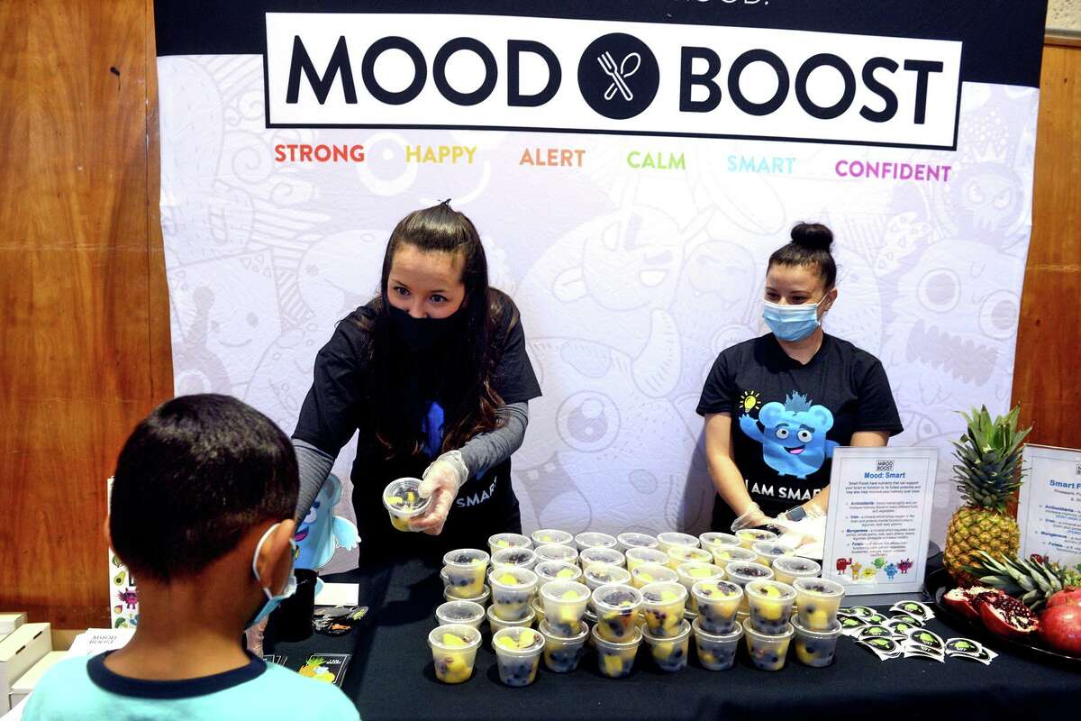 Can certain meals make kids happier? New program exposes Norwalk students  to mood-boosting foods