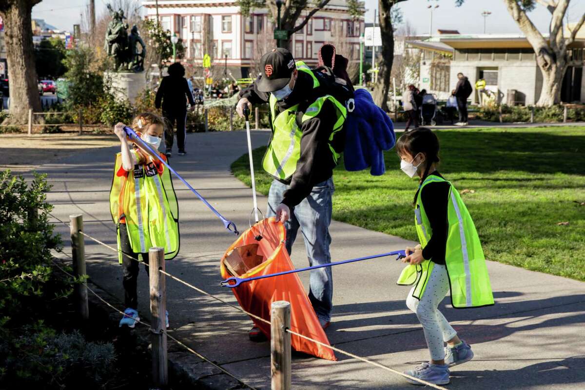 A community trash cleanup organized by Refuse Refuse rallied volunteers to pick up trash in neighborhoods around North Beach and Chinatown.