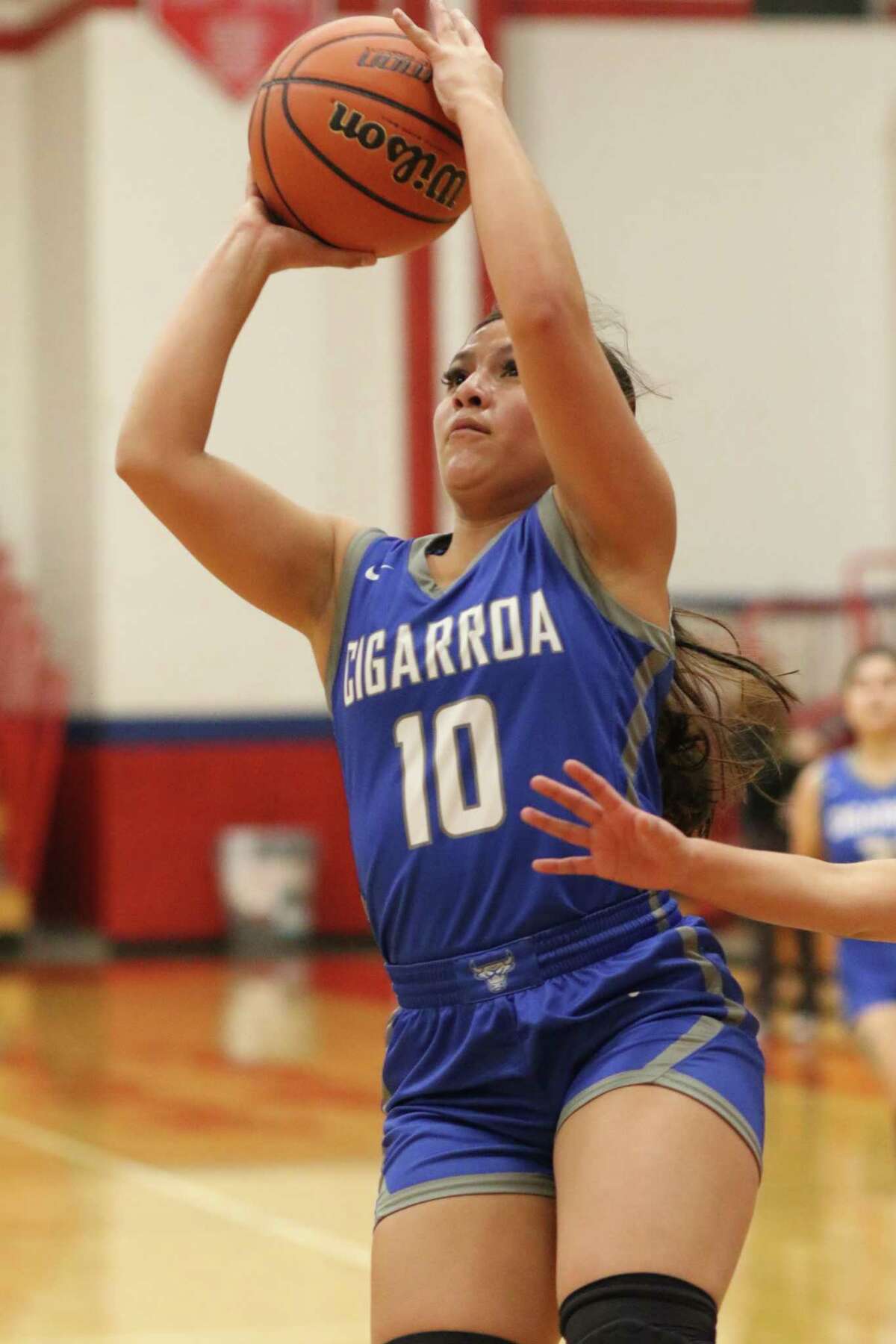 Cigarroa’s Alexis Ramirez puts up a shot in the paint in the Lady Toros’ matchup with Martin on Jan. 11, 2022.
