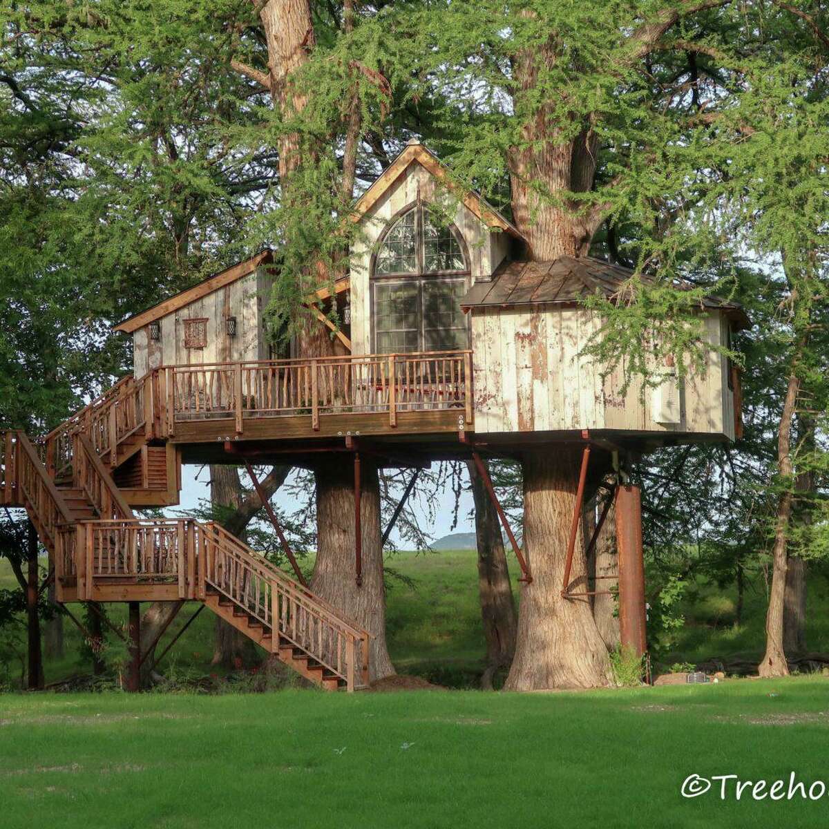 Hill Country treehouse rentals let you put your partner above all else