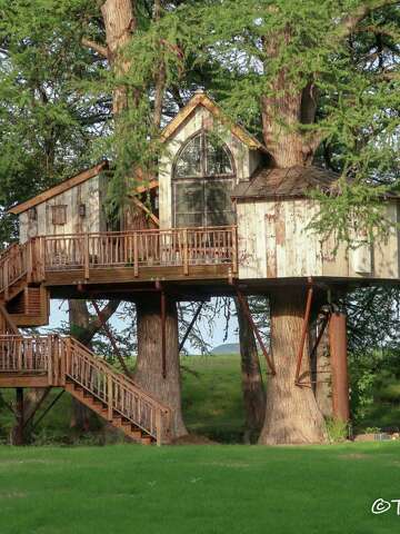 Hill Country treehouse rentals let you put your partner above all else ...