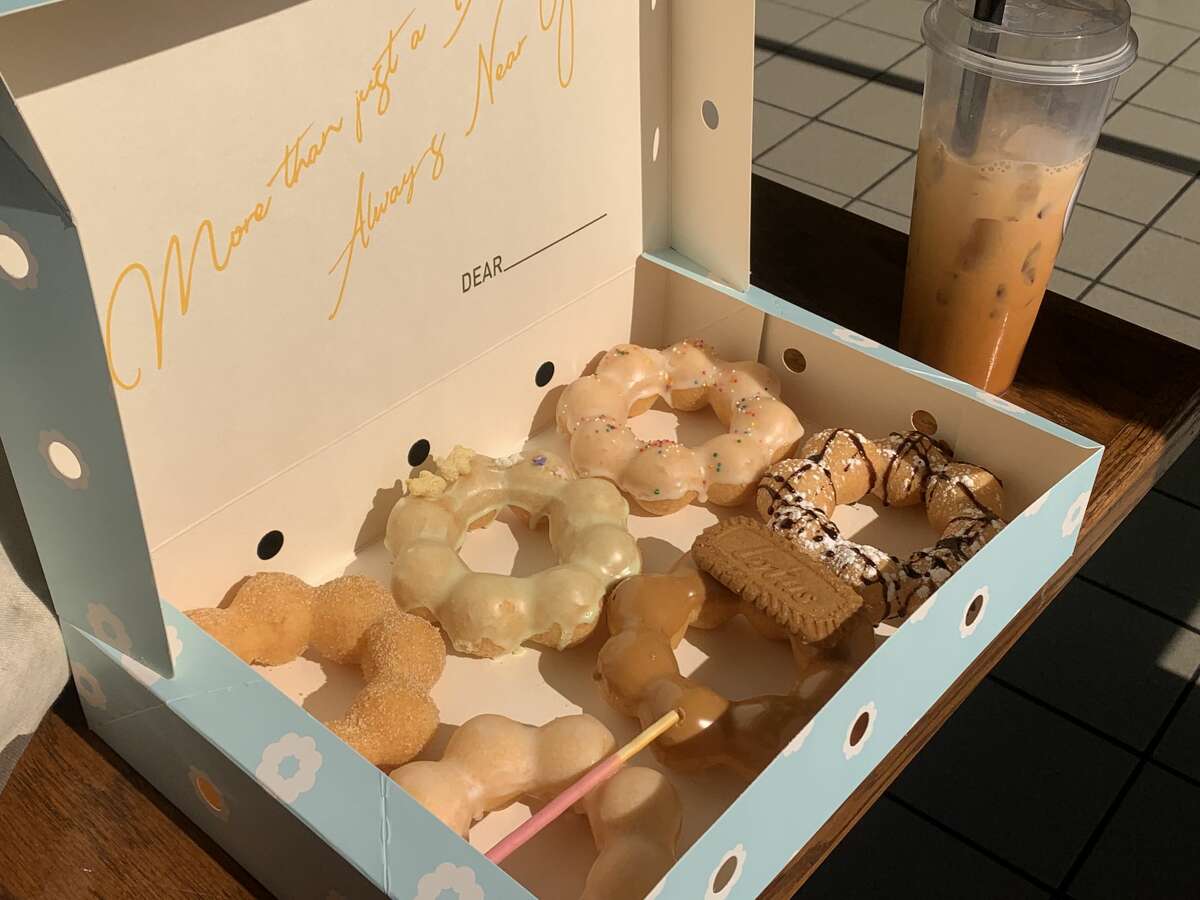 Mochinut donuts are little crowns of flavor.  Choose from coffee, churro, chocolate drizzle, lychee, peach and honeydew. 