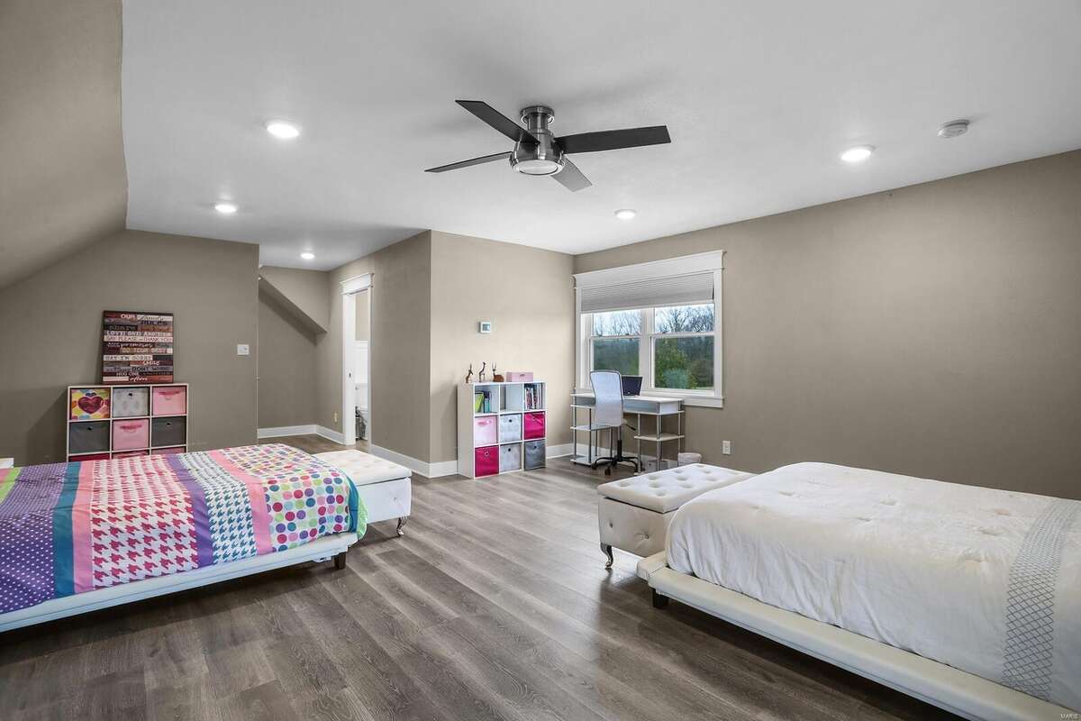 A photo of the home at 61 Stagecoach Lane, Troy, Ill.