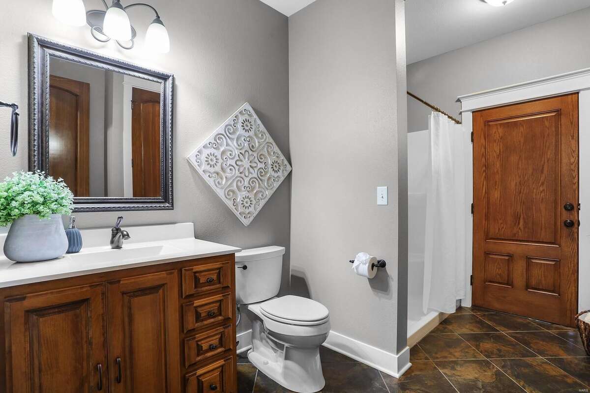 A photo of the home at 61 Stagecoach Lane, Troy, Ill.