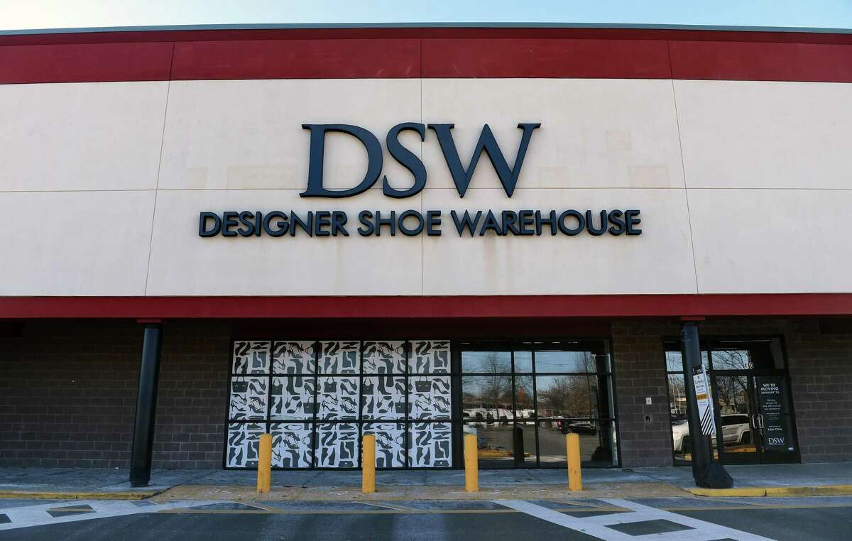 The DSW store on Universal Drive in North Haven photographed on Jan. 11, 2022, is scheduled to close and reopen in the Hamden Plaza on Jan. 27.