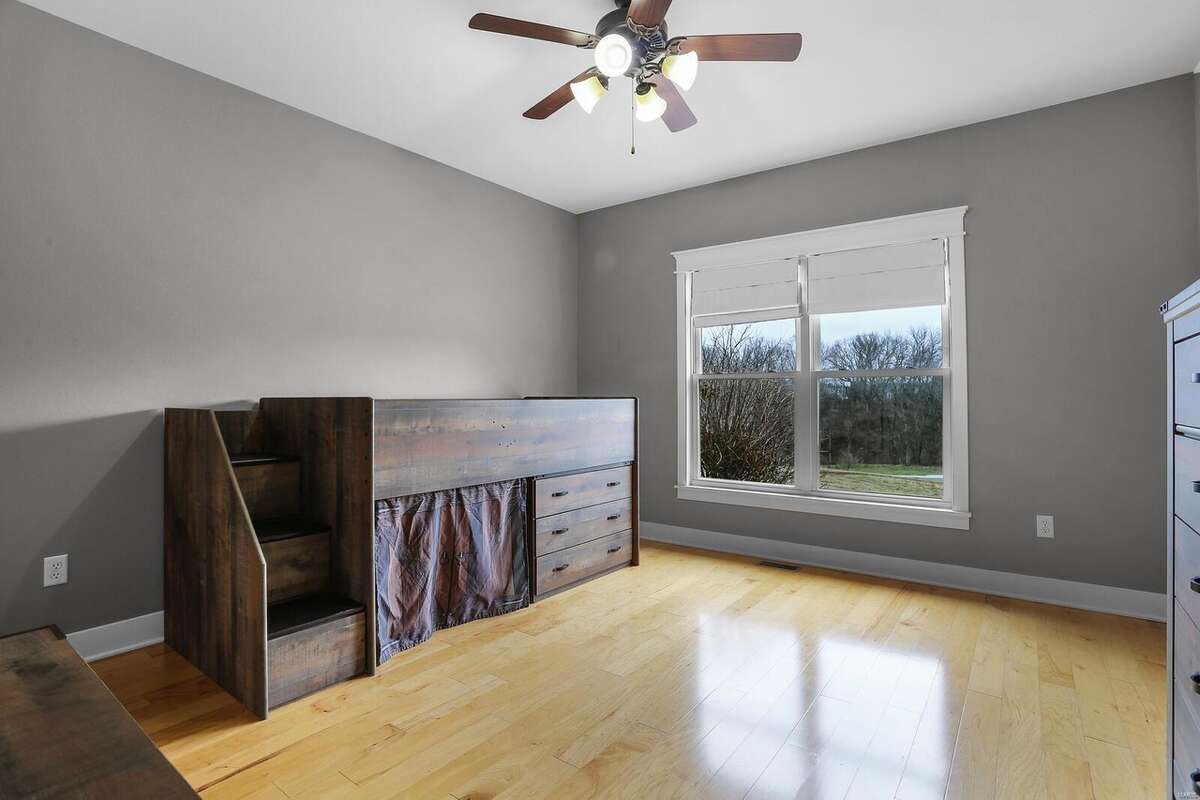 A photo of the home at 61 Stagecoach Lane, Troy, Ill.