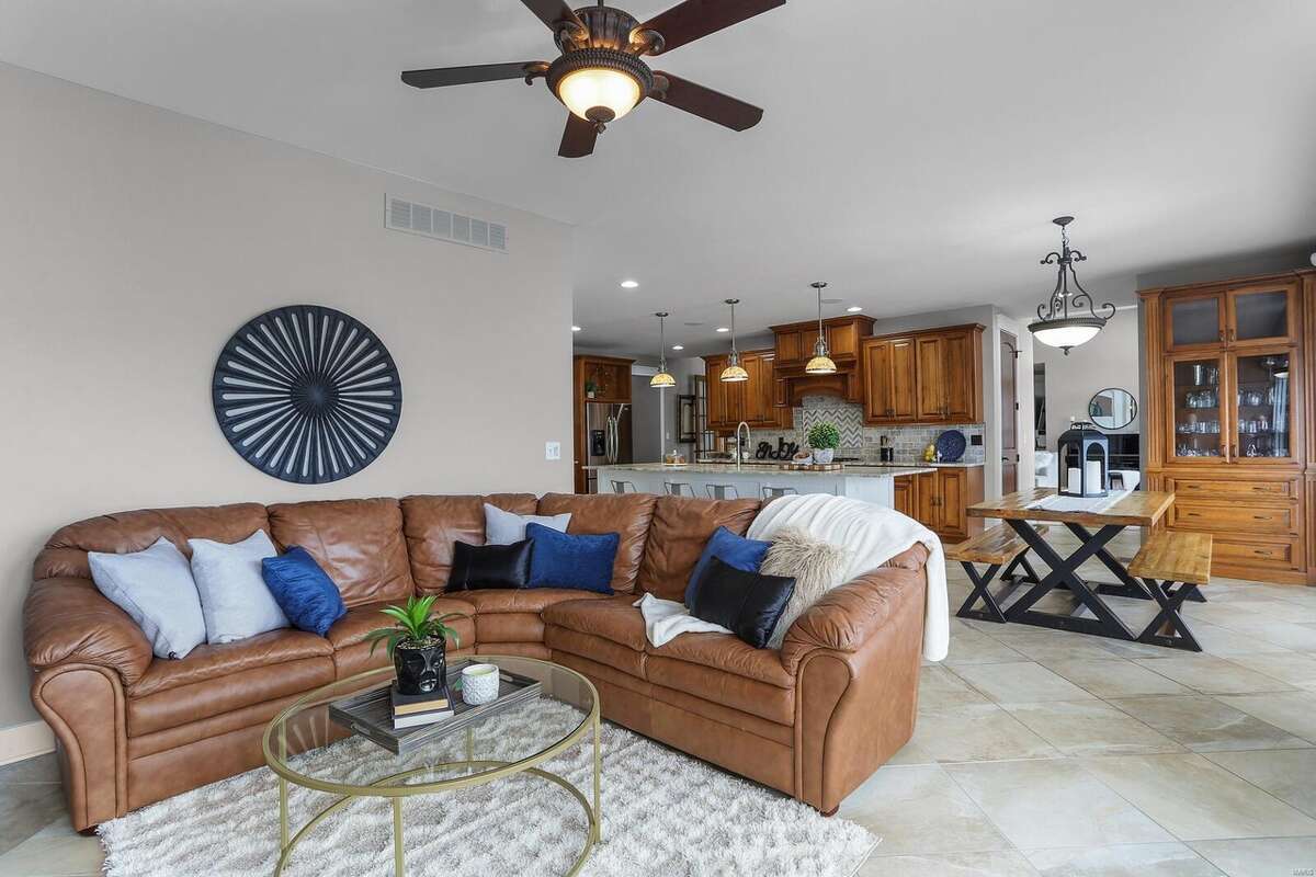 A photo of the home at 61 Stagecoach Lane, Troy, Ill.