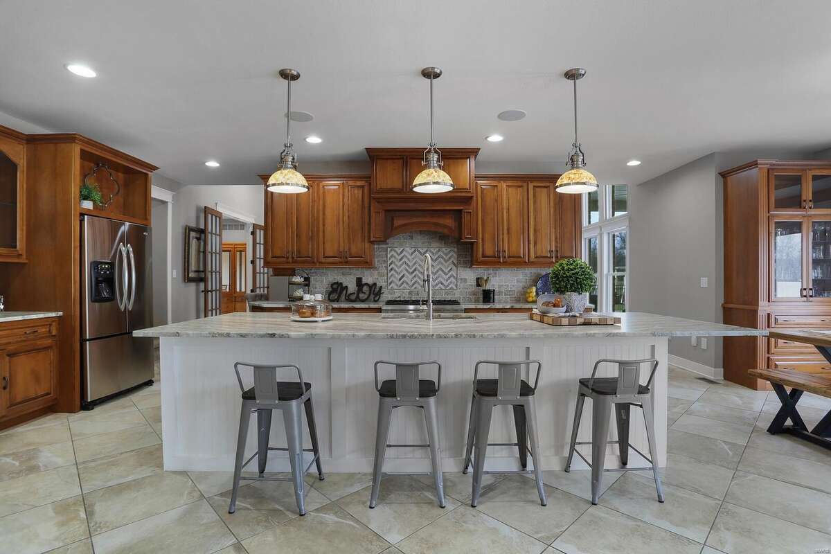 A photo of the home at 61 Stagecoach Lane, Troy, Ill.