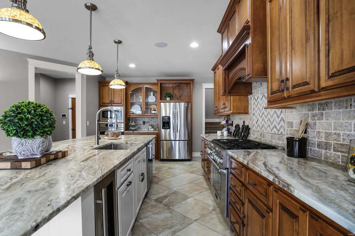 A photo of the home at 61 Stagecoach Lane, Troy, Ill.