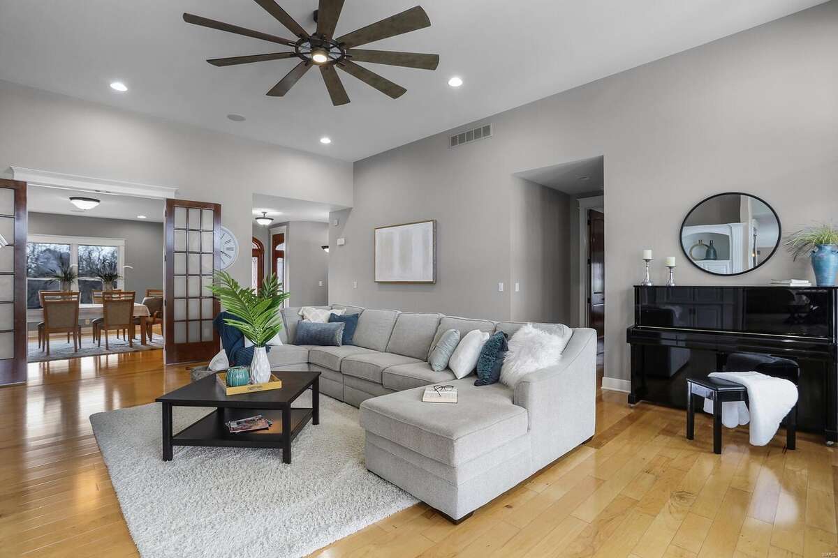 A photo of the home at 61 Stagecoach Lane, Troy, Ill.