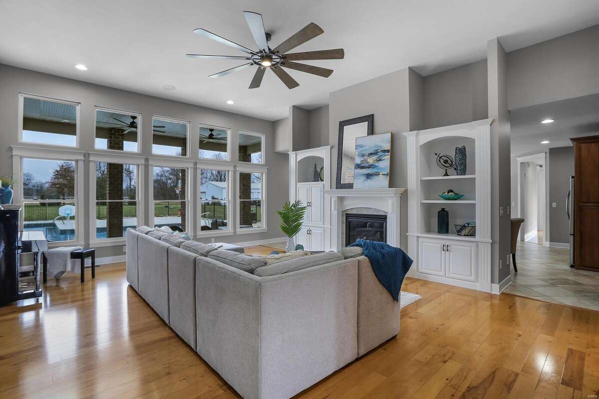 A photo of the home at 61 Stagecoach Lane, Troy, Ill.