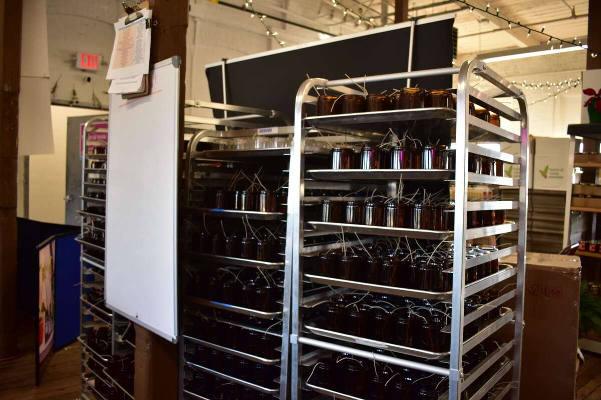 Bridgeporter’s candle business grows thanks to TikTok, pandemic ‘It