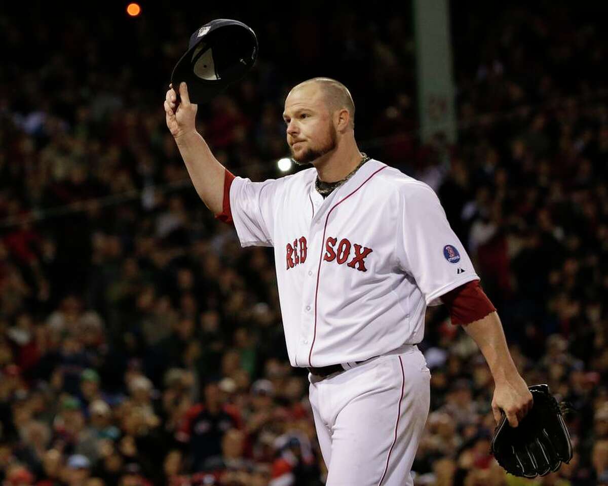Pitcher Jon Lester, 3-time World Series champ, retires with 200 wins