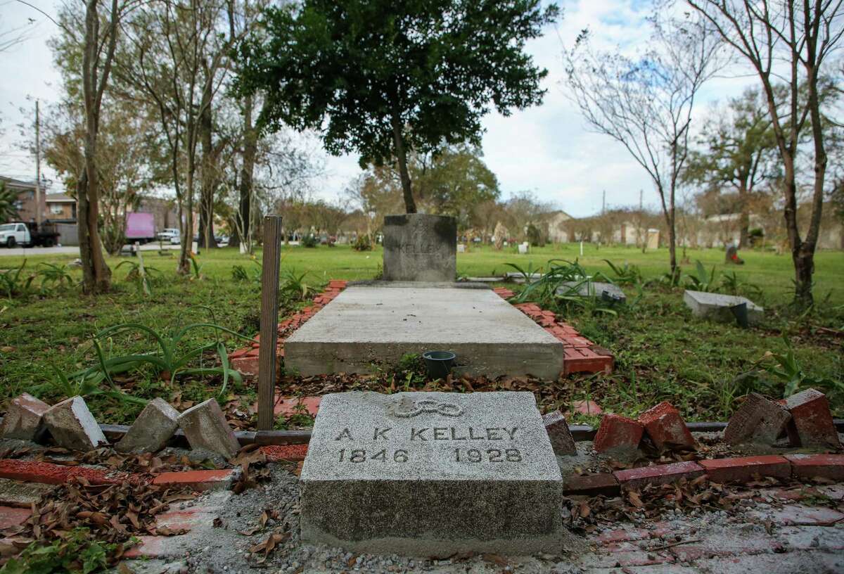 The gravesite of Alexander K. Kelley - who founded Evergreen Negro Cemetery - on Tuesday, Jan. 11, 2022, in Fifth Ward.