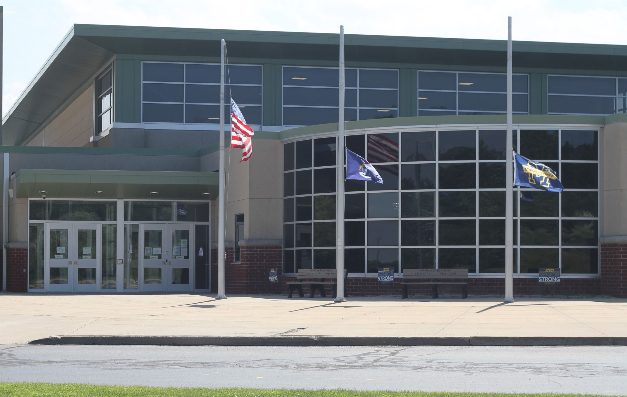 Manistee Area Public Schools reports 4 COVID cases - Vimarsana News