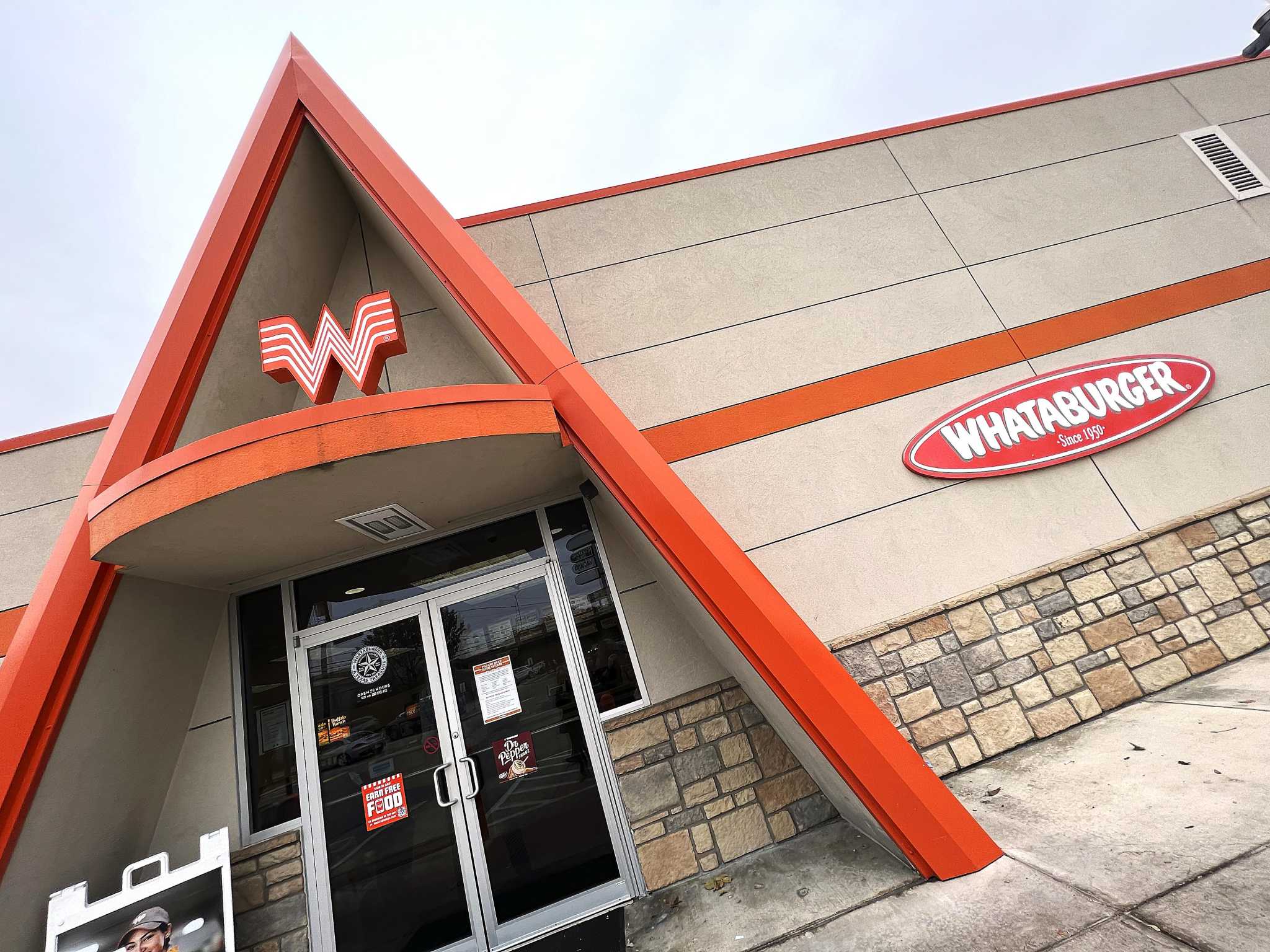 Girl, 3, surprises Whataburger workers with her 'Whatagirl