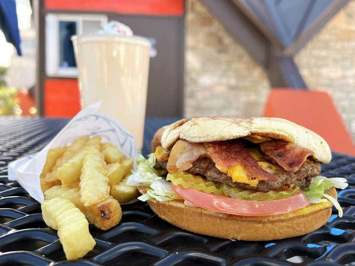 Whataburger vs. Burger Boy A San Antonio burger showdown to decide who