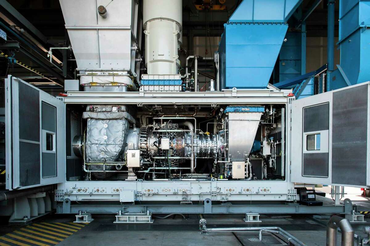 Houston oil field service company Baker Hughes recently completed a successful test of its NovaLT12 turbine in Florence, Italy. The hybrid turbine can use both natural gas and hydrogen as fuel sources.