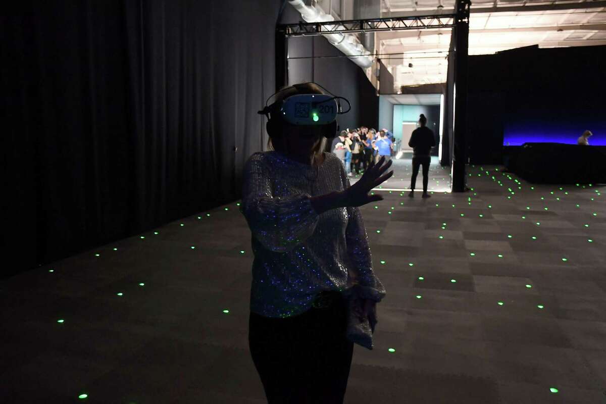Houston’s new virtual reality space experience is so realistic it made