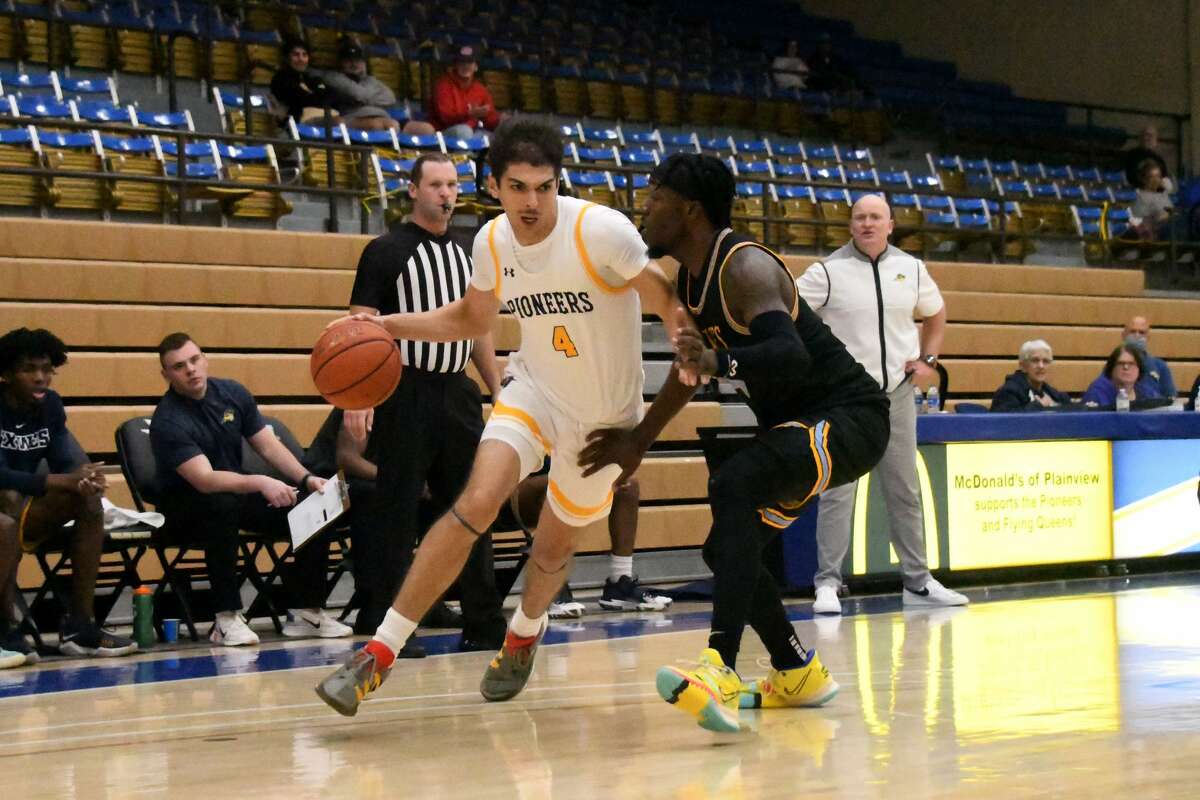The WBU Pioneers beat the North Texas-Dallas here Thursday.