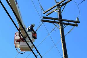 CPS: Thousands without power after strong winds push into S.A.