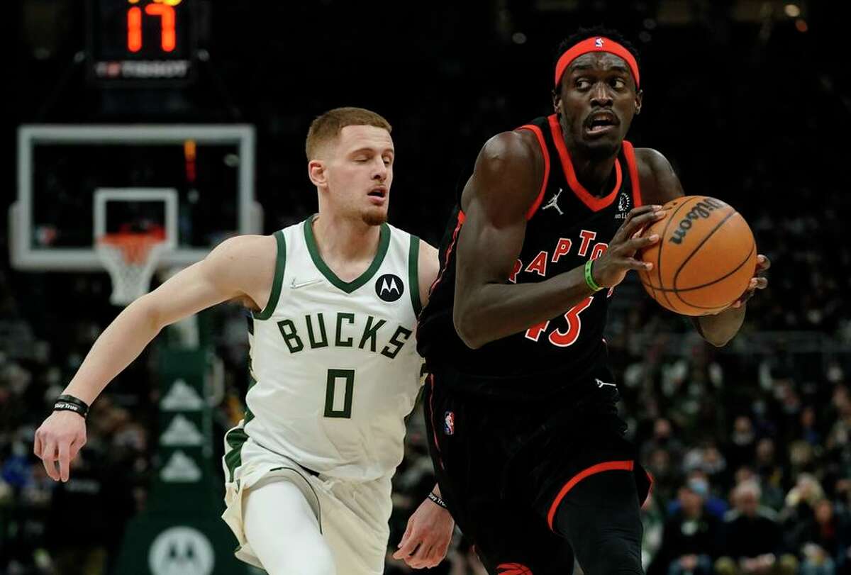 NBA roundup: Bucks' win streak hits 13