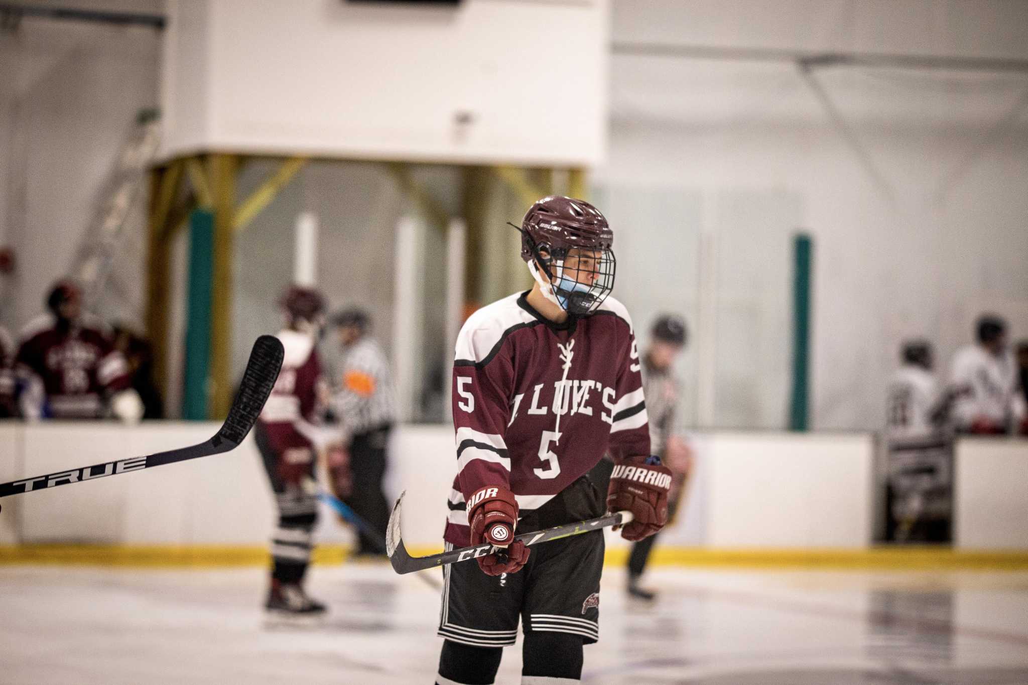 High School Hockey Player Dies After On-Ice Collision in Greenwich, CT –  NBC Connecticut