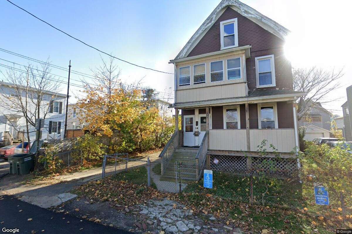 Duplex in Bridgeport sells for 190,000