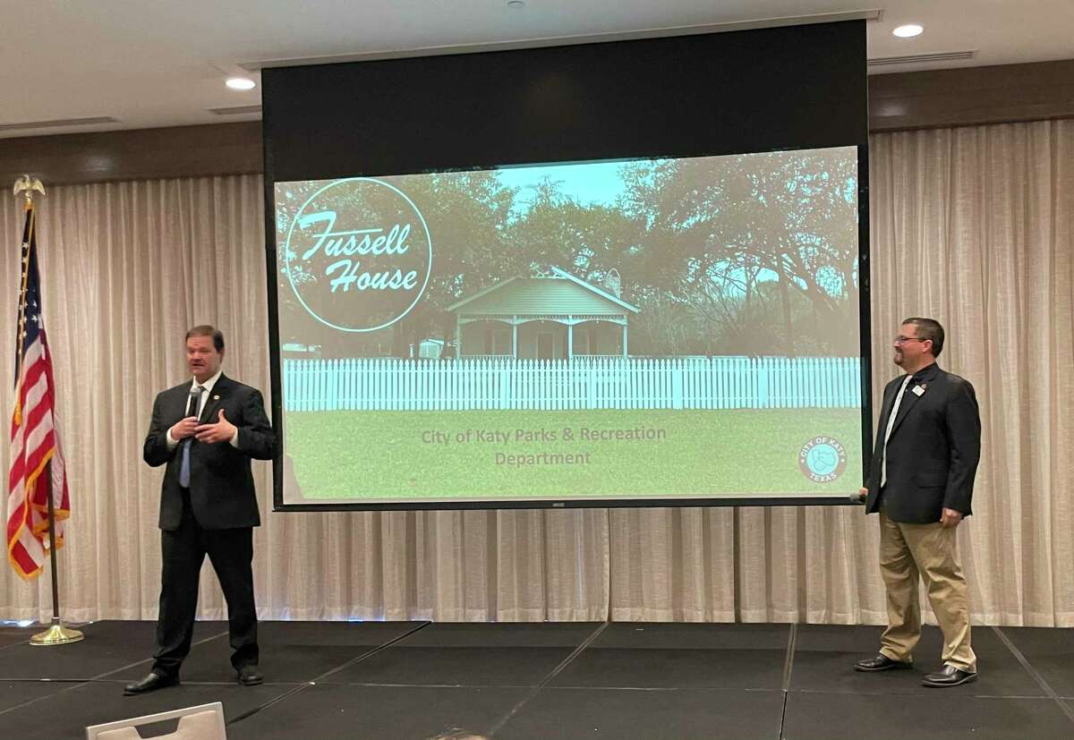 Katy city administrator Byron Hebert and Katy city councilman Chris Harris address the "State of the City" on Jan. 13, 2022 at a Katy-Area Chamber of Commerce meeing.