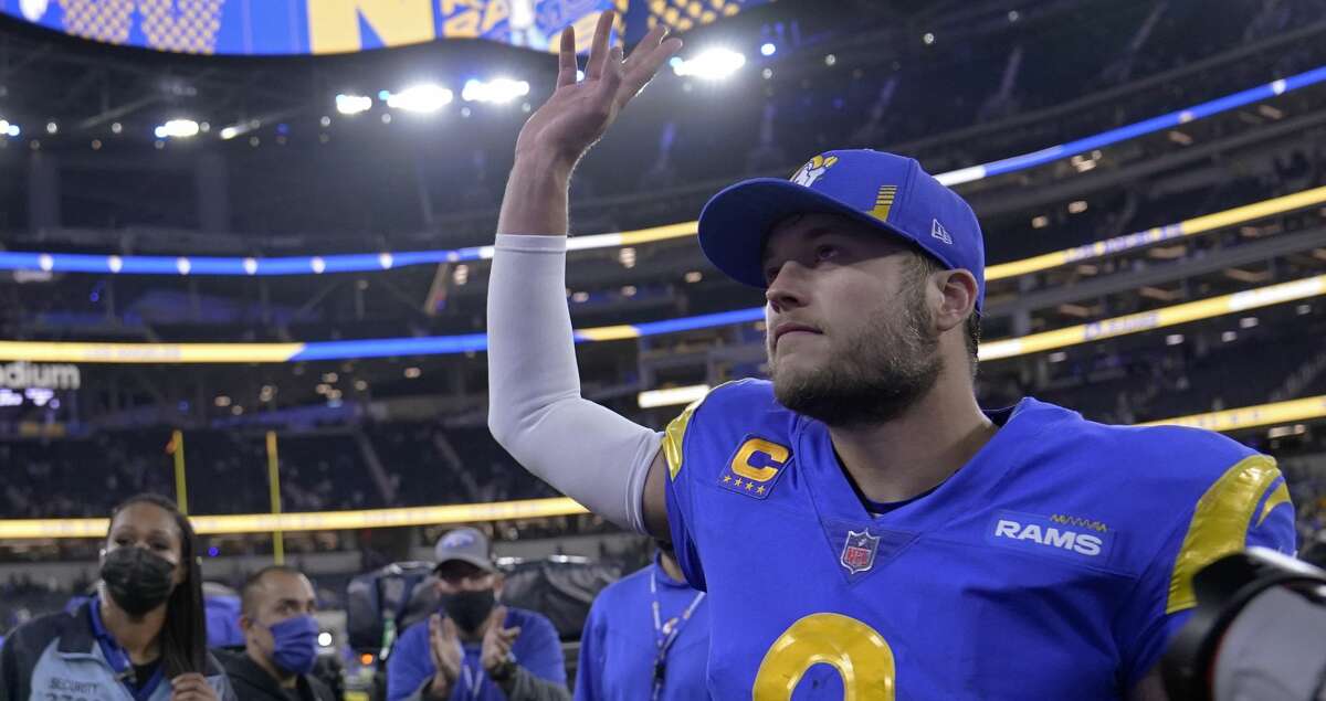 Matthew Stafford propels Rams past Cardinals in playoff rout
