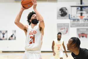 Edwardsville Tigers looking to rebound from 11-win season