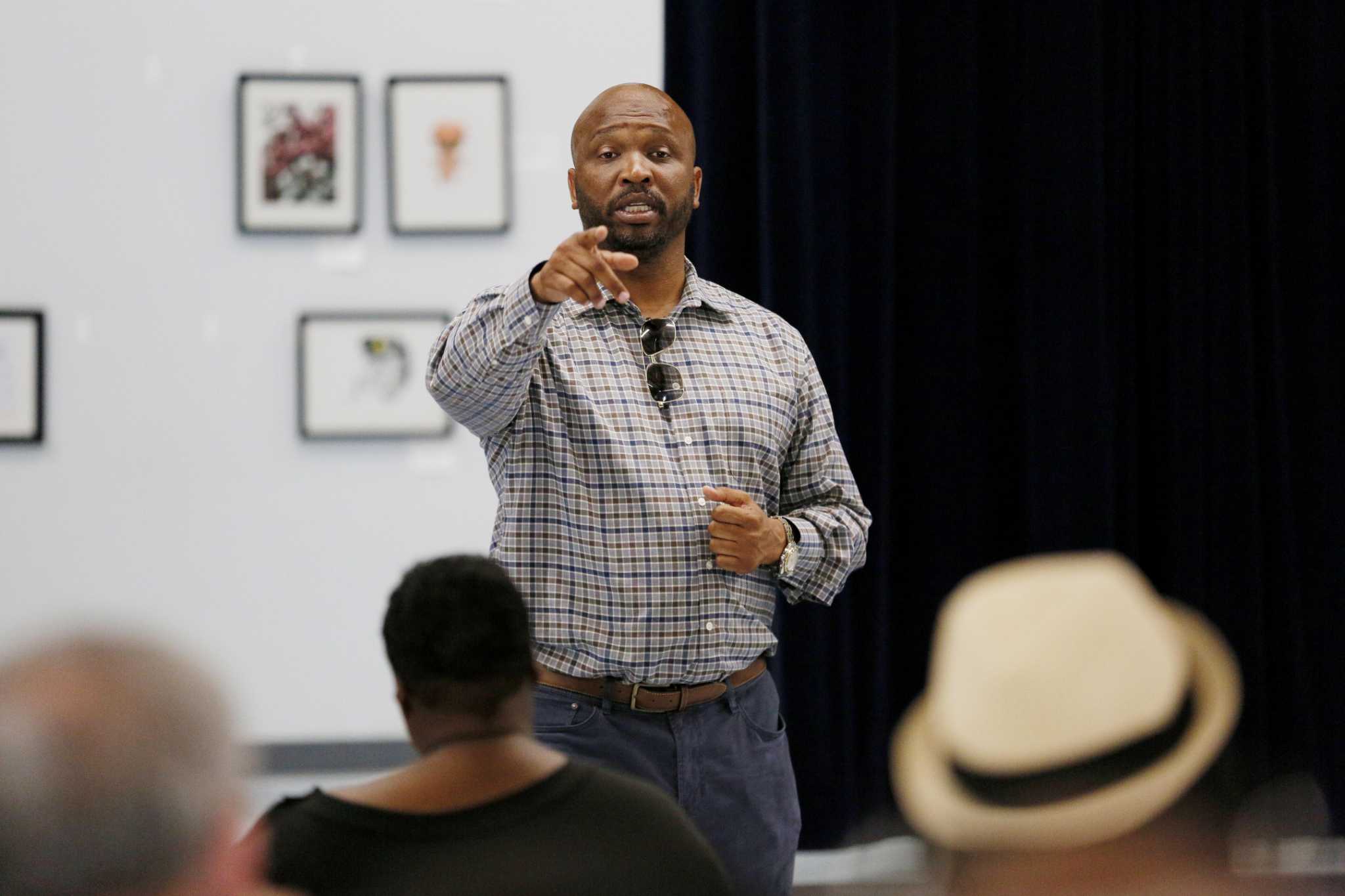 Letters: Offensive emails aren't the only reason Vallejo City Council Member Hakeem Brown should resign - Vimarsana News