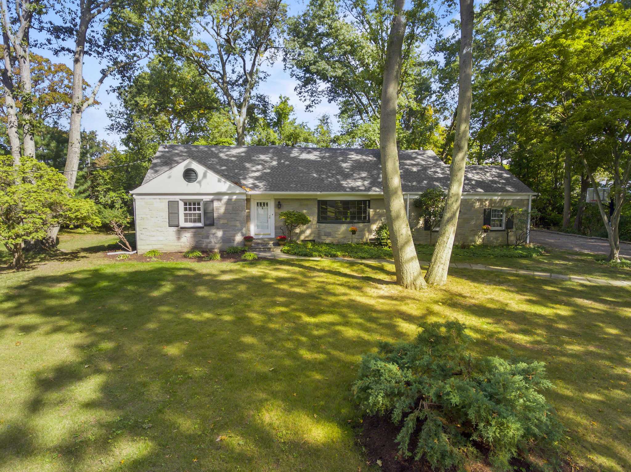1950s cape in Fairfield, updated for today - Vimarsana News