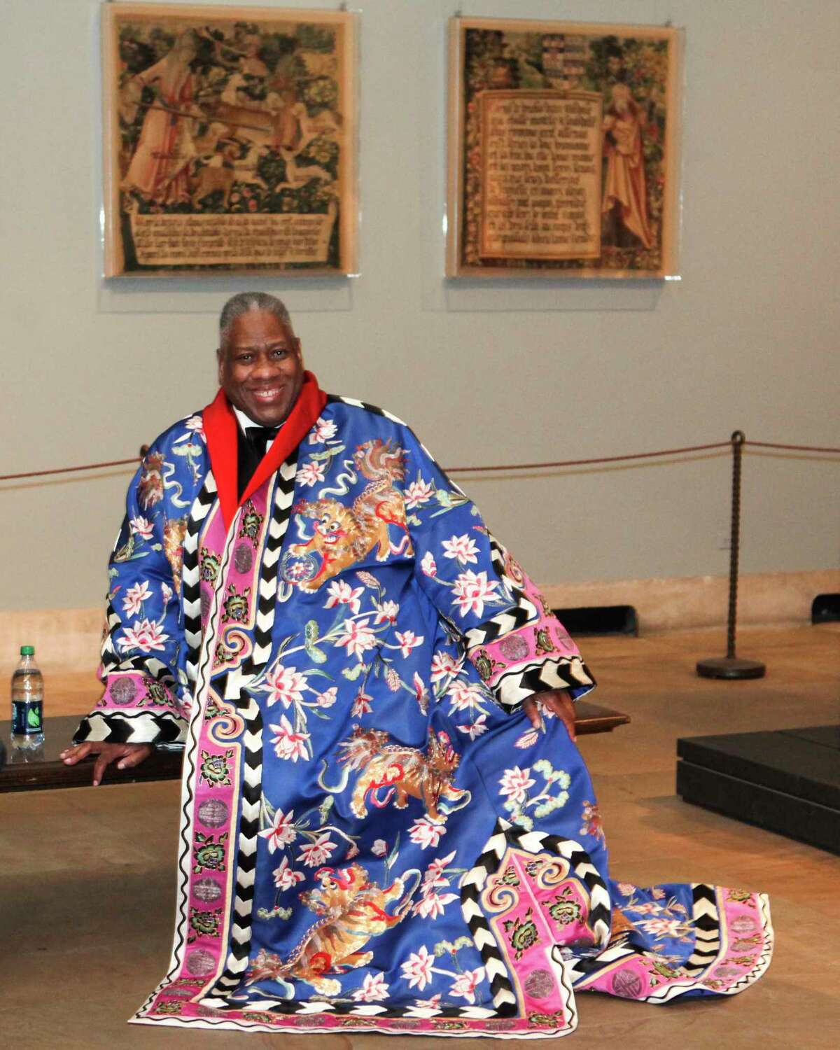 André Leon Talley, former Vogue editor and fashion icon, dies of COVID