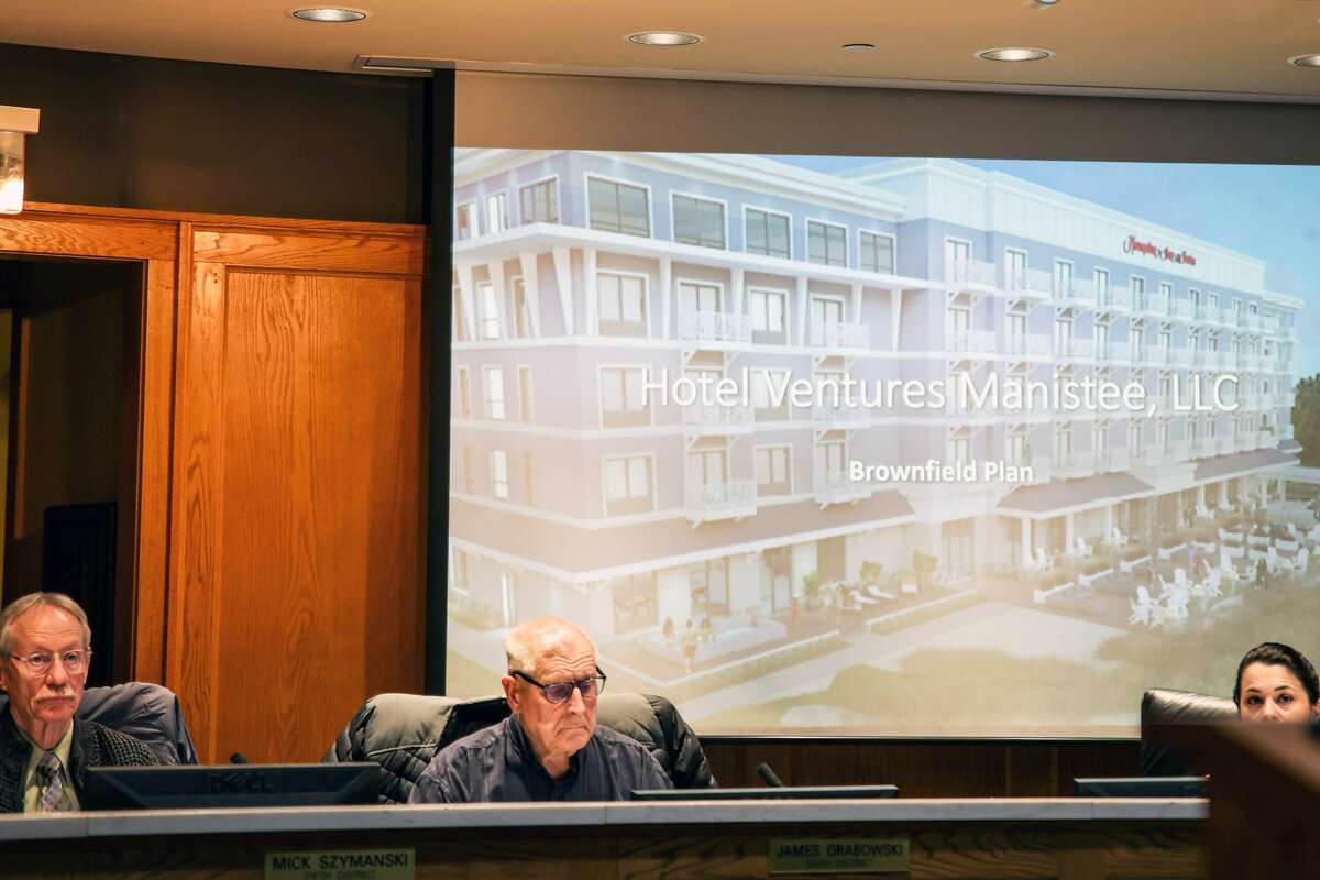The Brownfield Redevelopment plan for the Hampton Inn project was unanimously approved at Tuesday's Manistee City Council meeting.