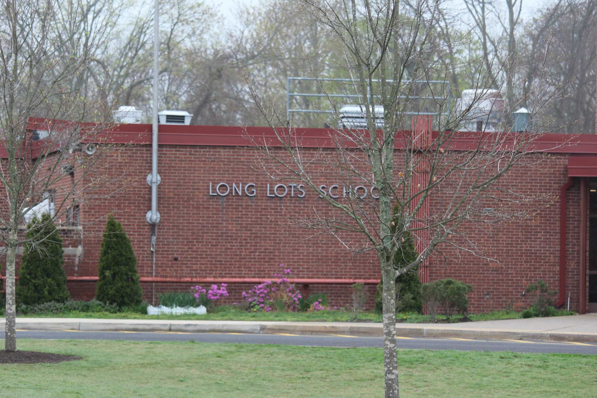Officials mull possible $22M renovations or replacing Long Lots - Vimarsana News