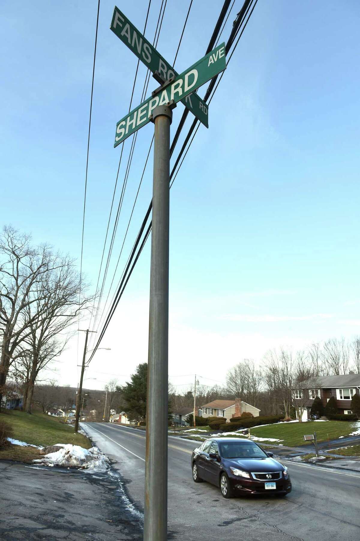 The intersection of Shepard Avenue and Fans Rock Road in Hamden photographed on Jan. 19, 2022.