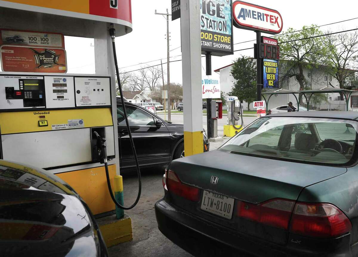 Motorists are finding low prices at gas station around San Antonio like this one on E Commerce selling gas at $1.55/gal., on Wednesday, March 18, 2020.