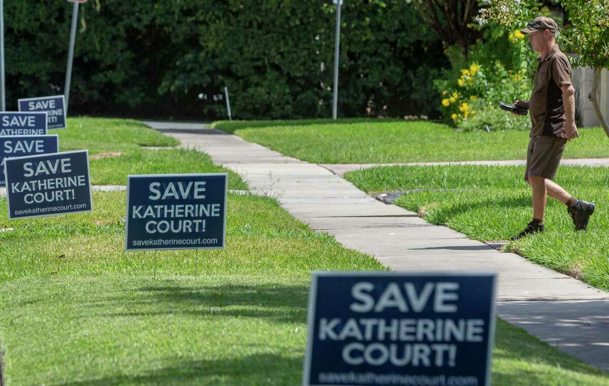 Katherine Court residents sue Alamo Heights, Board of Adjustment amid