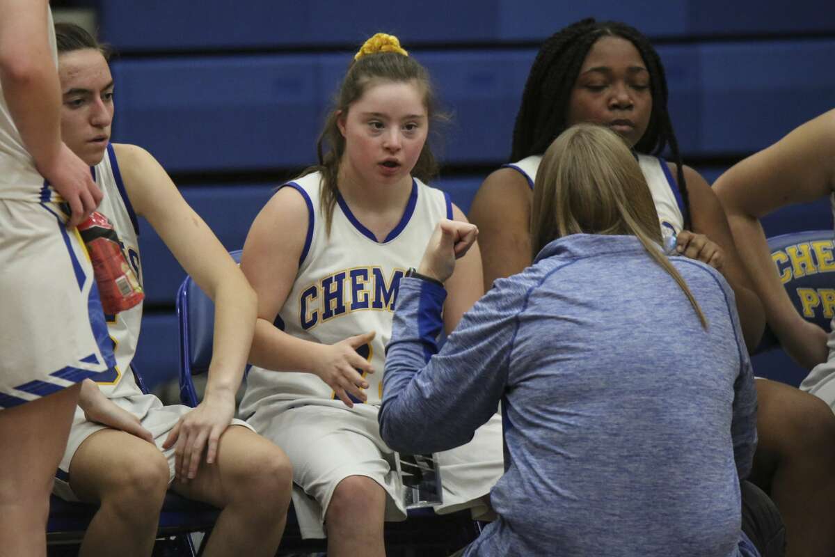 Midland's Sophianna Bressette gets the play in the timeout during the Chemics' game against Bay City Central on Thursday, Jan. 13, 2022. 